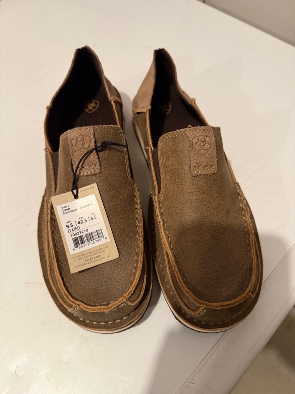 Ariat Men’s size 9.5 Tan Suede Slip-On Boat shoes